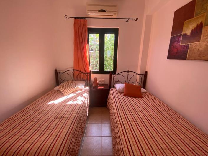 Image No.14-3 Bed House for sale