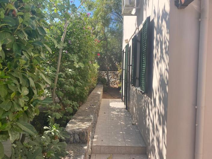 Image No.20-3 Bed House for sale