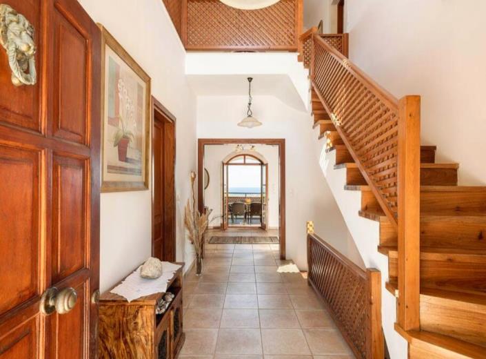 Image No.8-5 Bed Villa for sale