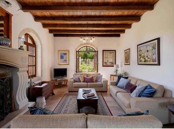 Image No.10-5 Bed Villa for sale