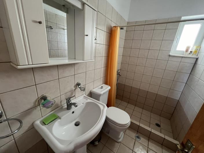 Image No.30-2 Bed House for sale