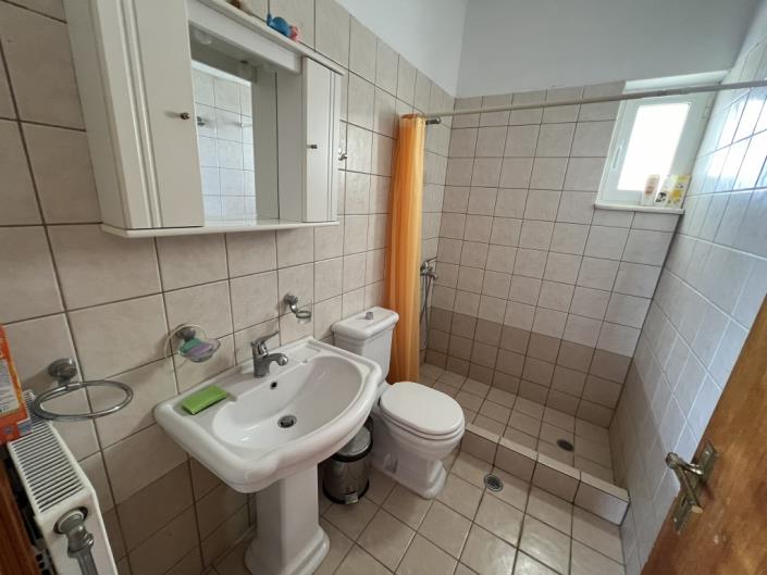 Image No.32-2 Bed House for sale