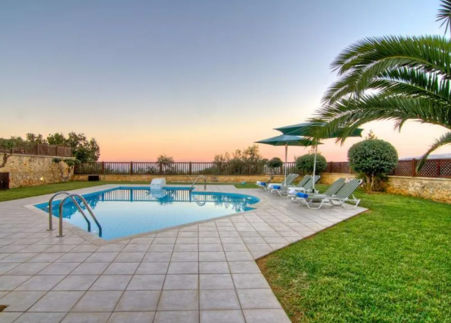 Image No.3-Villa de 4 chambres à vendre à Gerani