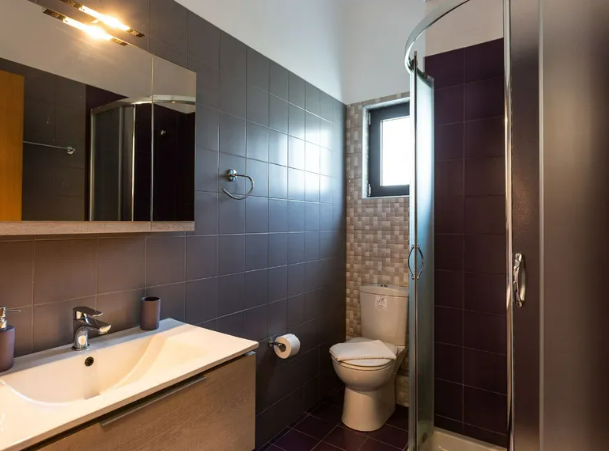 Image No.19-Villa de 6 chambres à vendre à Adele