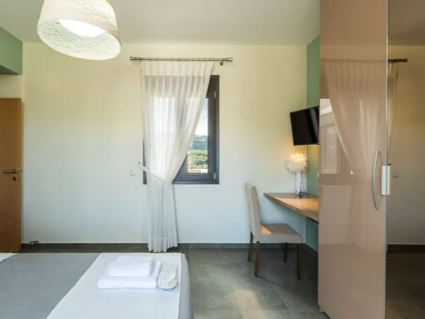 Image No.20-Villa de 6 chambres à vendre à Adele