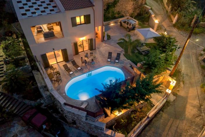 Image No.2-4 Bed Villa for sale