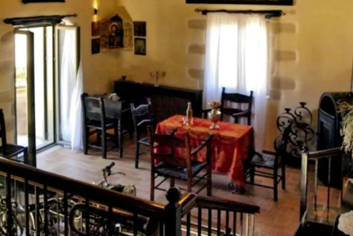 Image No.13-3 Bed House for sale