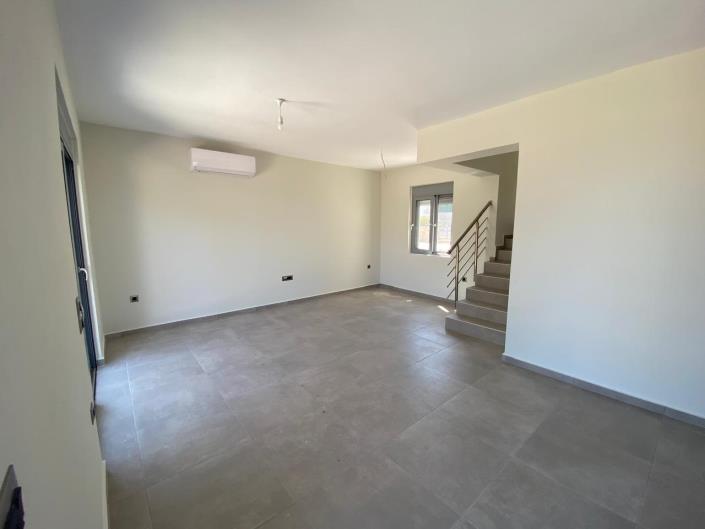 Image No.5-2 Bed Villa for sale