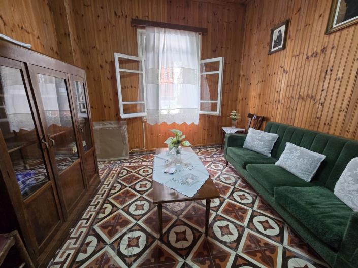 Image No.3-4 Bed House for sale