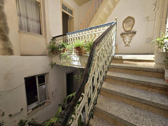 Image No.9-4 Bed House for sale