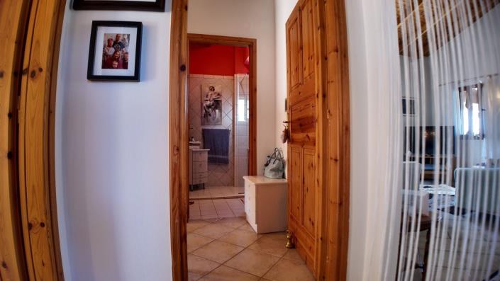 Image No.20-2 Bed Villa for sale