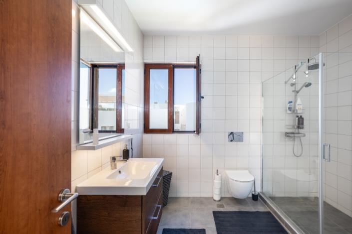 Image No.17-3 Bed Apartment for sale