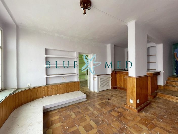 Image No.12-7 Bed Villa for sale