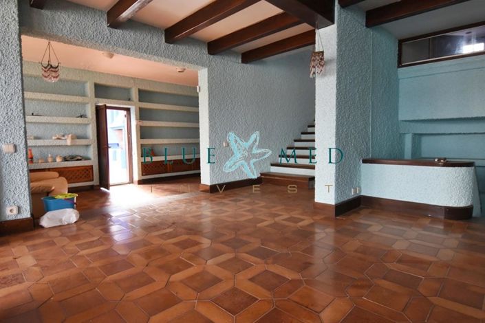 Image No.3-7 Bed Villa for sale