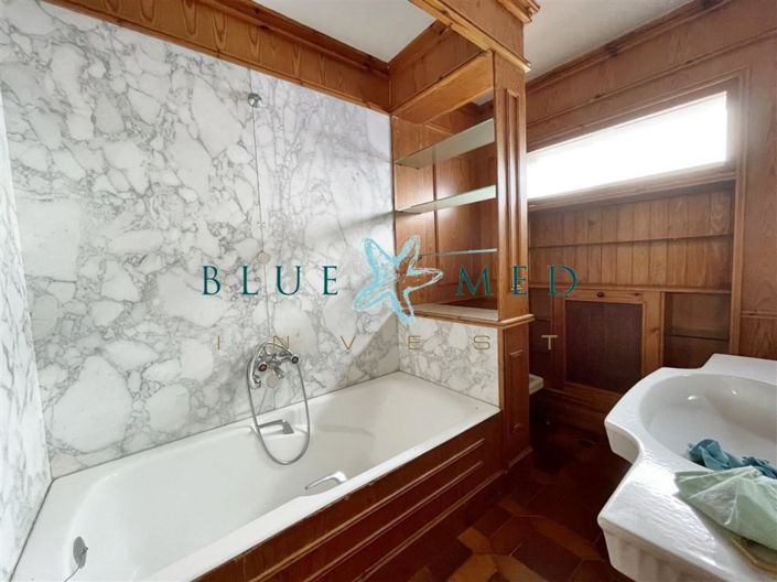 Image No.21-7 Bed Villa for sale