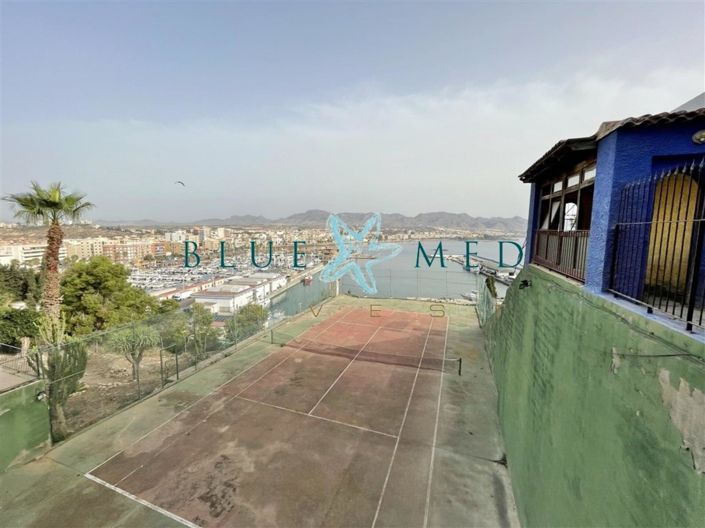 Image No.8-7 Bed Villa for sale