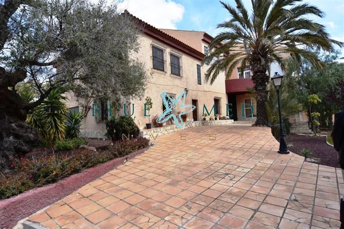 Image No.3-6 Bed Villa for sale