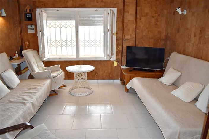 Image No.18-4 Bed Property for sale