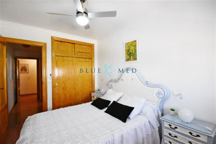 Image No.12-4 Bed Flat for sale