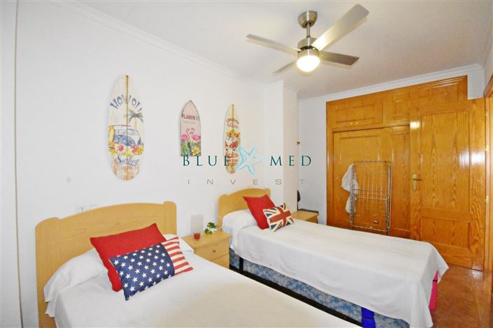 Image No.15-4 Bed Flat for sale