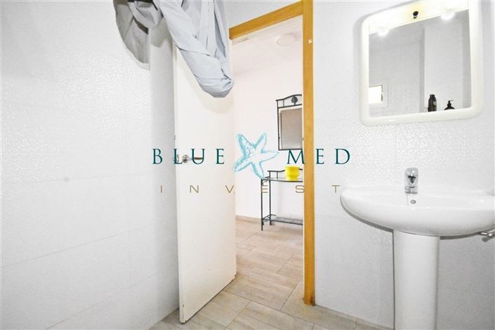 Image No.25-3 Bed Flat for sale