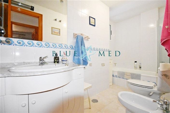 Image No.23-3 Bed Flat for sale