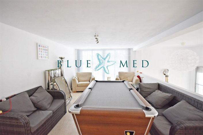 Image No.8-5 Bed Villa for sale