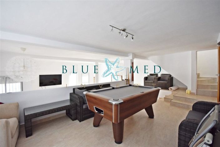 Image No.9-5 Bed Villa for sale