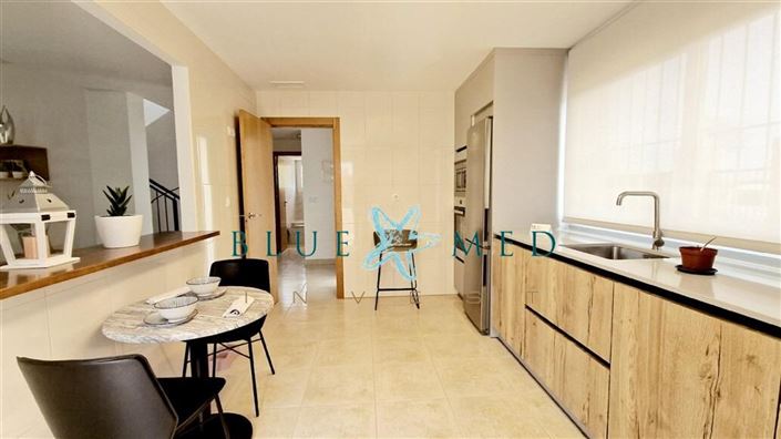 Image No.8-3 Bed Villa for sale