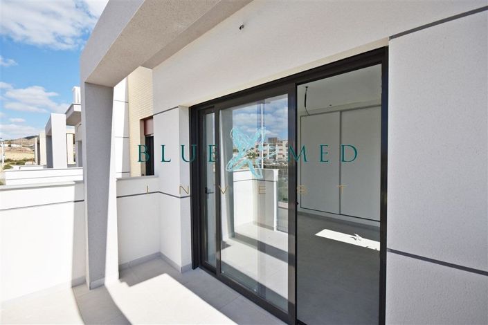 Image No.23-3 Bed Villa for sale