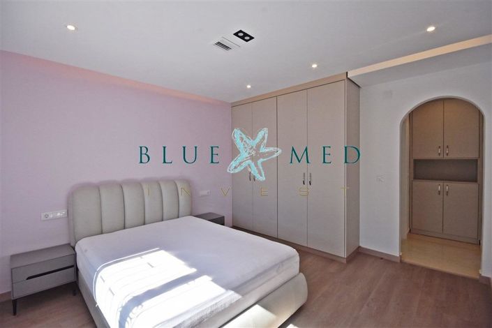 Image No.19-4 Bed Villa for sale