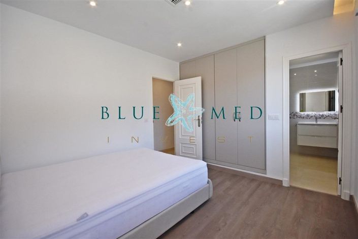 Image No.22-4 Bed Villa for sale