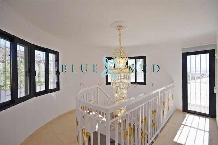 Image No.27-4 Bed Villa for sale