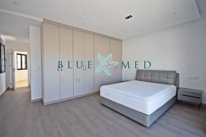 Image No.29-4 Bed Villa for sale