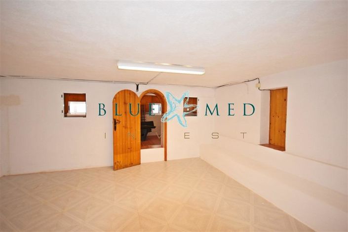 Image No.40-4 Bed Villa for sale