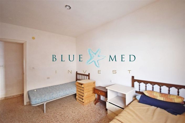 Image No.11-4 Bed Flat for sale