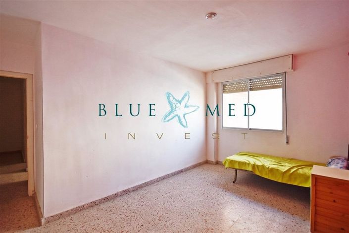 Image No.9-4 Bed Flat for sale