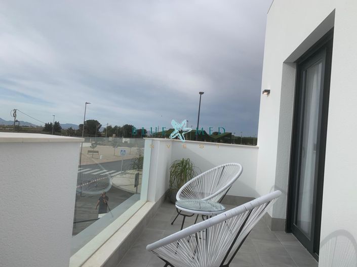 Image No.21-3 Bed Villa for sale