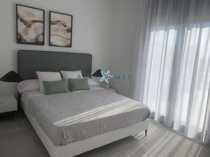 Image No.37-2 Bed Villa for sale