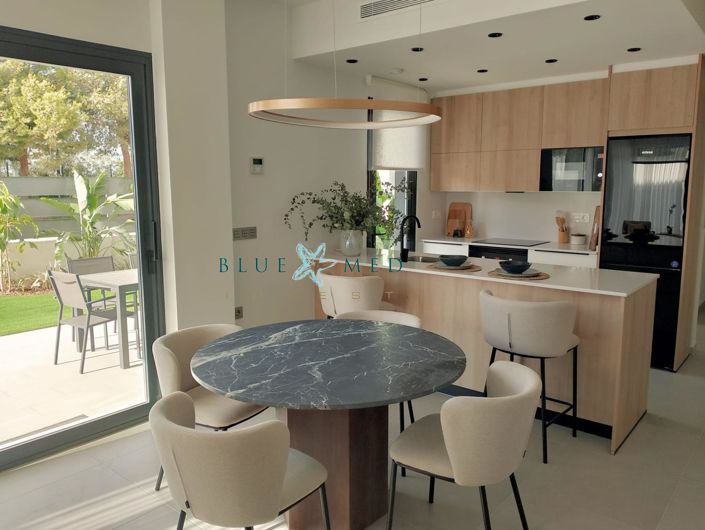 Image No.10-3 Bed Villa for sale