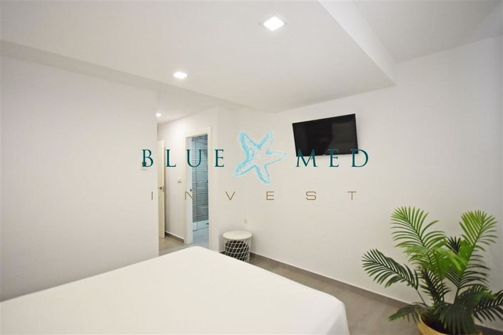 Image No.35-6 Bed Villa for sale