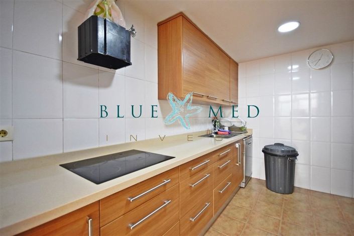 Image No.10-7 Bed Property for sale