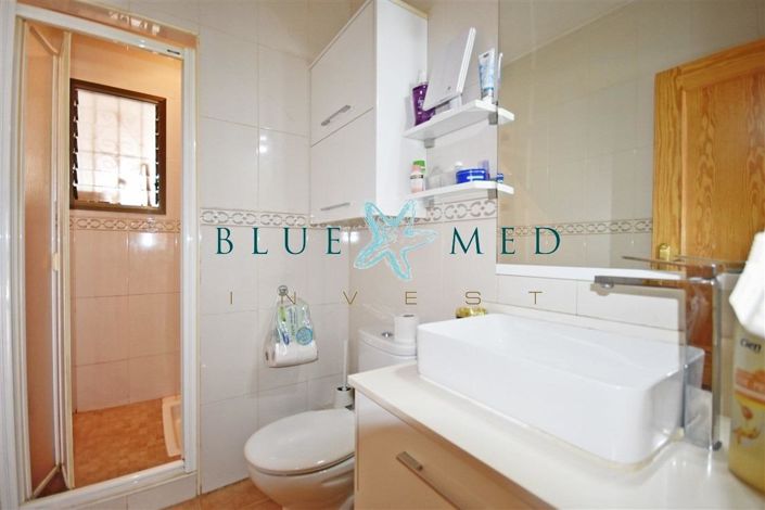 Image No.16-7 Bed Property for sale