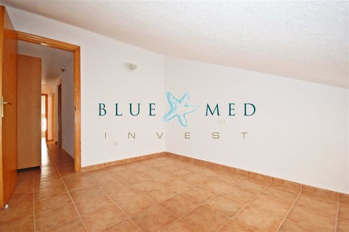 Image No.31-7 Bed Property for sale