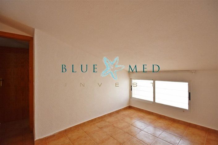 Image No.33-7 Bed Property for sale