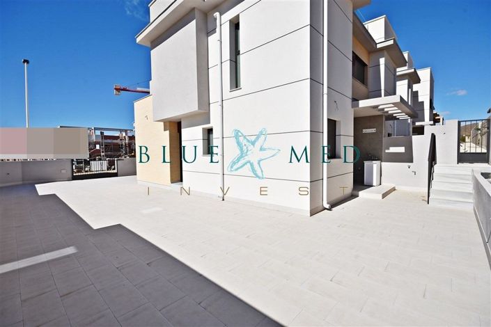 Image No.3-3 Bed Villa for sale