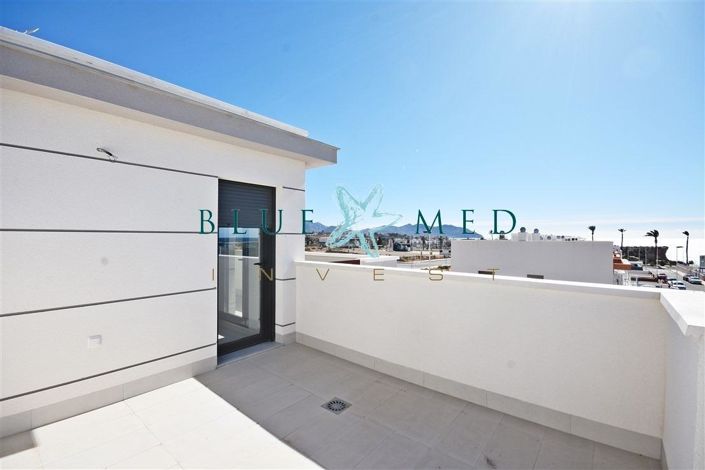 Image No.34-3 Bed Villa for sale