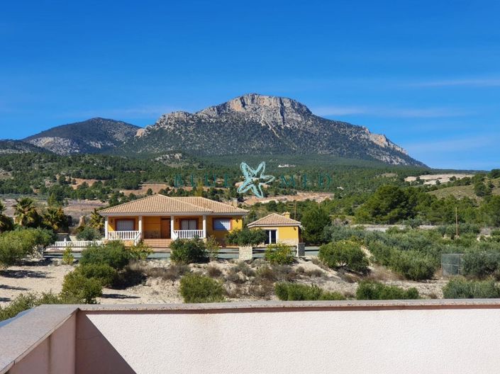 Image No.5-Maison de campagne de 4 chambres à vendre à Lorca