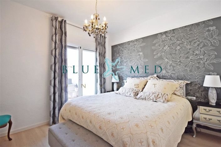 Image No.8-3 Bed Flat for sale