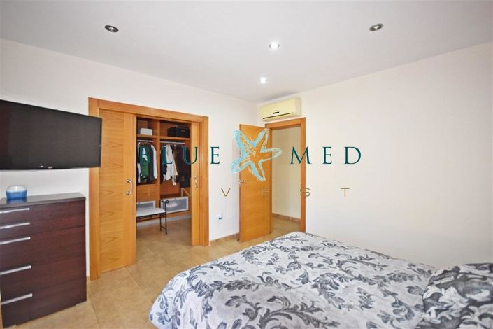 Image No.15-3 Bed Villa for sale